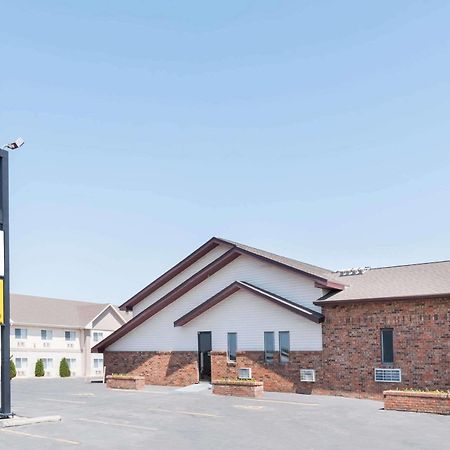 Super 8 By Wyndham Glendive Hotel Ngoại thất bức ảnh