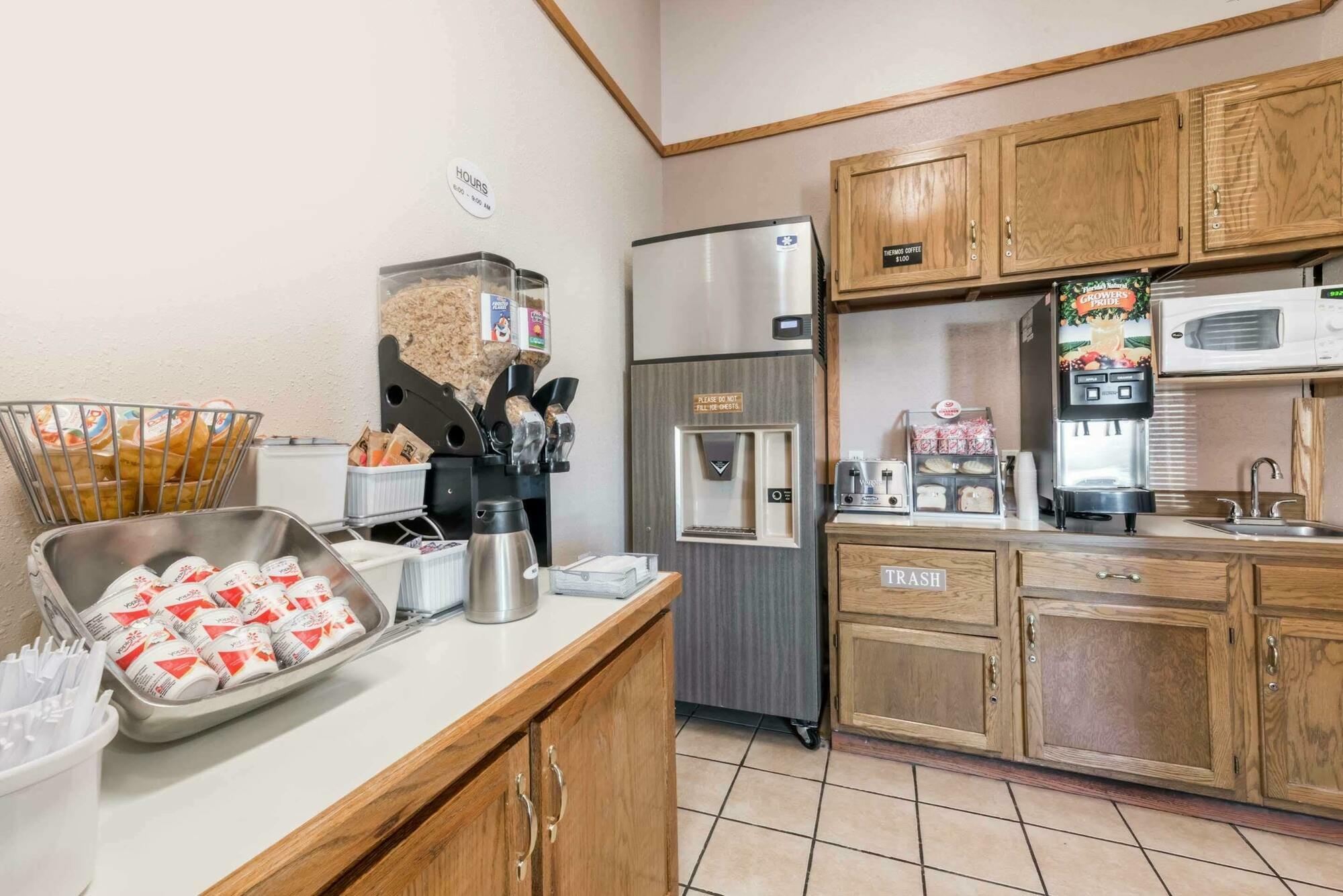 Super 8 By Wyndham Glendive Hotel Ngoại thất bức ảnh